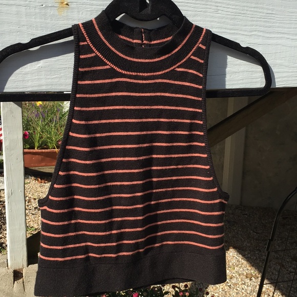 NWOT Victoria’s Secret Form Fitted Halter Crop Top, Medium, Black/Mauve - Picture 6 of 8